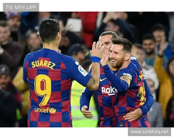 巴萨进攻体系过度依赖边路,战术结构失衡对整体进攻效率造成影响 巴萨进攻体系过度依赖边路,战术结构失衡对整体进攻效率造成影响