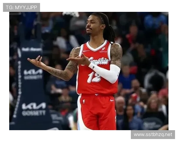 贾·莫兰特出门就像参加红毯，球馆里又变成了战场天才，这差别也太大了吧？