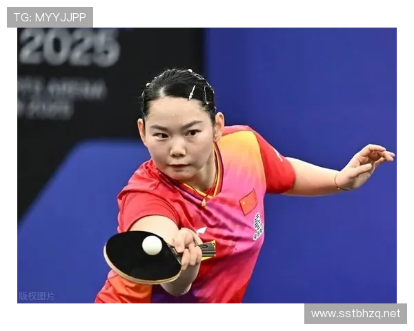 何卓佳这日常居然比比赛还严谨，感觉她生活在别人看不到的世界里